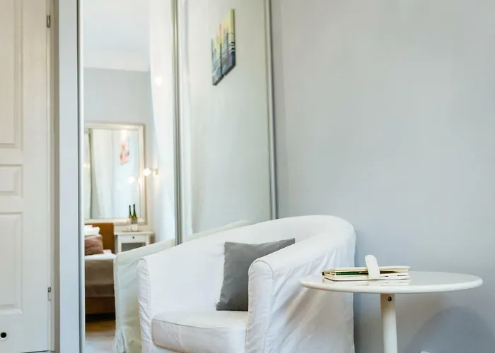 エンジェル ハウス ベッド&ブレックファースト 2*