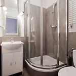 Angel House לינה וארוחת בוקר