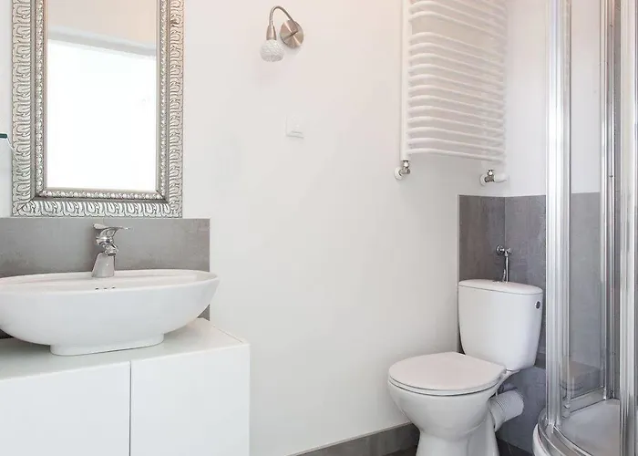 Angel House לינה וארוחת בוקר קרקוב